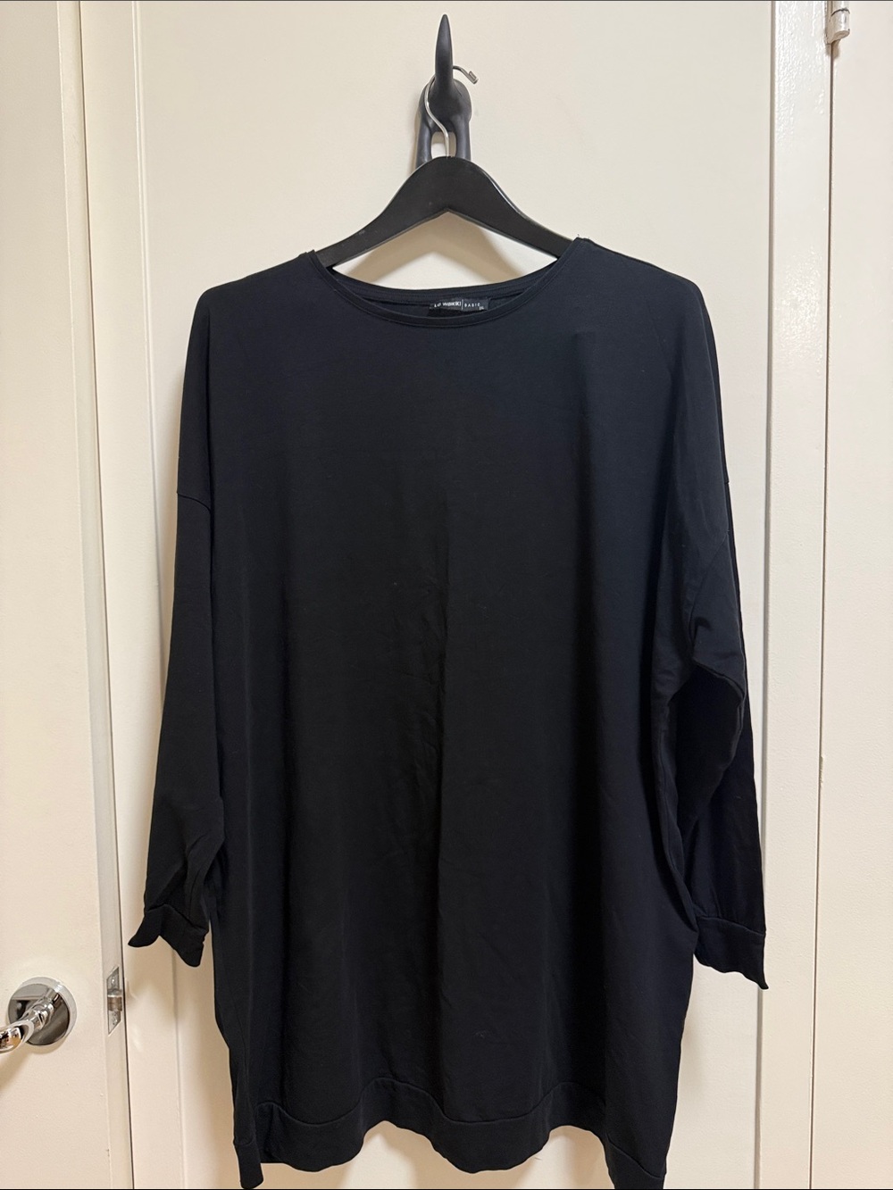 Black Oversized Long-Sleeve Women's Top